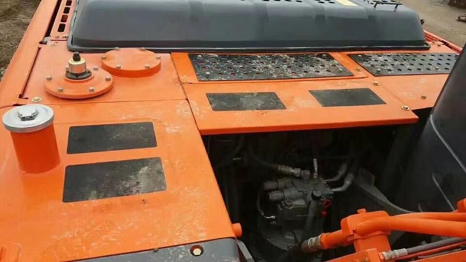 20 TON kullanılmış Hitachi ZAXIS 200 backhoe yükleyici kazıcı madencilik ağır ekipman kazıcı torbacı ZX200 İyi durumda Son Fiyat Exc