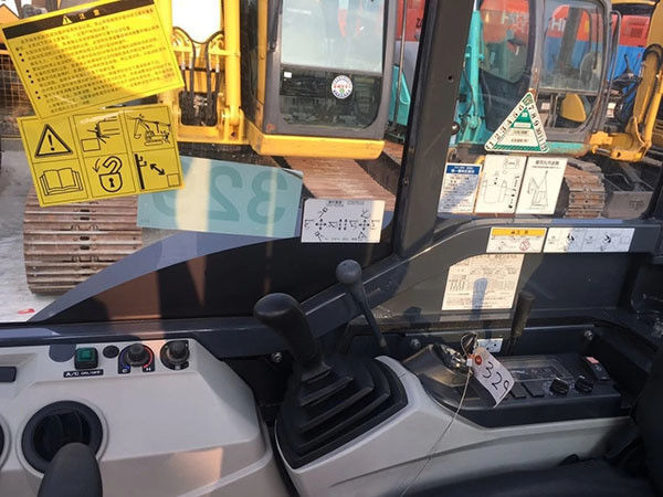 Kobelco SK200 Kullanılmış orijinal Kobelco SK30 Orijinal Yüksek Performanslı Mükemmel Çalışan Kazı Makinesi Mimarlık için En İyi