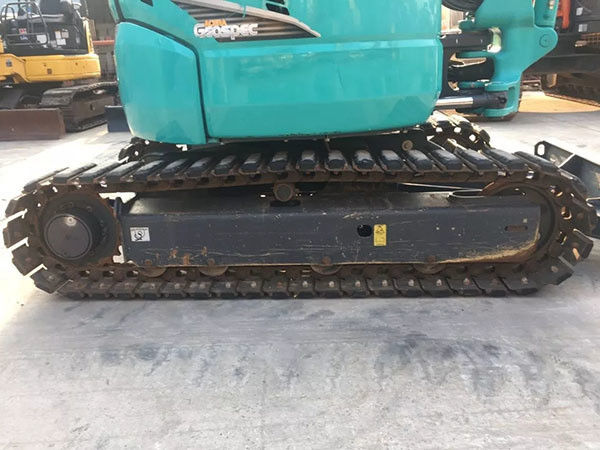 Kobelco SK200 Kullanılmış orijinal Kobelco SK30 Orijinal Yüksek Performanslı Mükemmel Çalışan Kazı Makinesi Mimarlık için En İyi