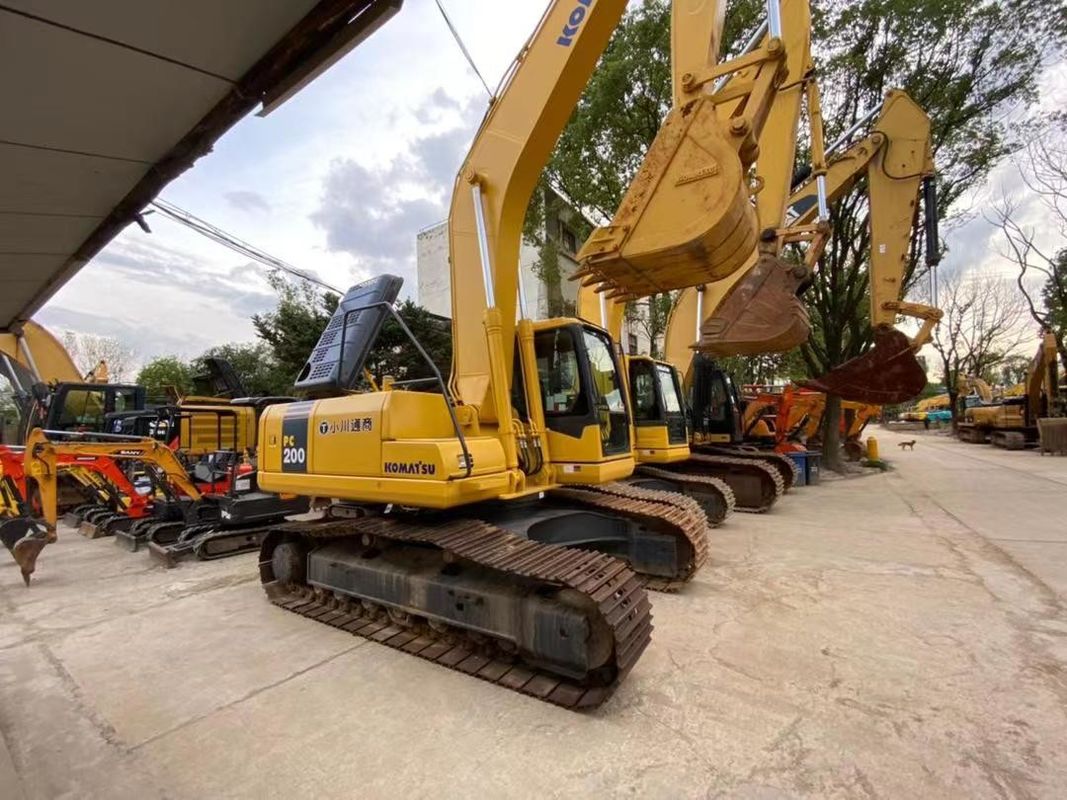 Kullanılmış komatsu pc200-7 pc200-7 sürünen ekskavatör 20 tonluk ekskavatör stokta satılıyor