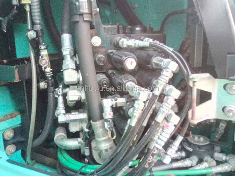 En çok satan ikinci el sürünen kazma makinesi Kobelco135/Satış için iyi kaliteli kullanılmış kazma makinesi Kobelco135