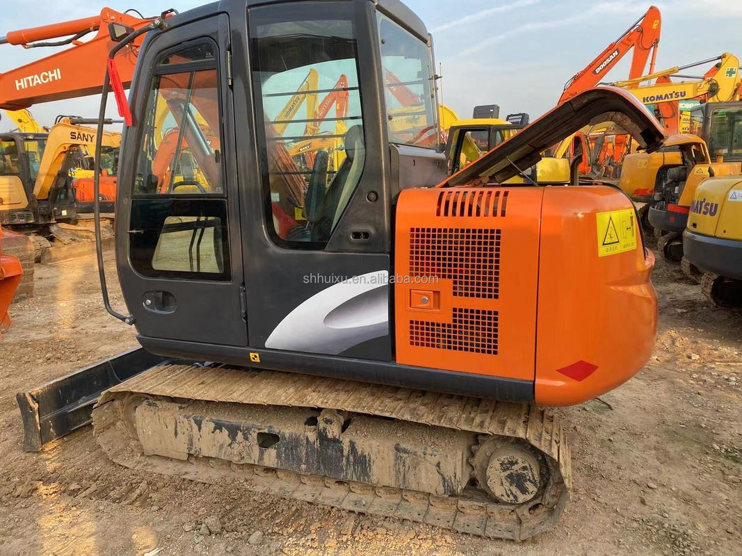 Hitachi stokta kullanılmış hitachi mini kazıcı zx60 japan 2019 yılı/İkinci el Küçük Crawler kazıcı iyi durumda HITACHI 60