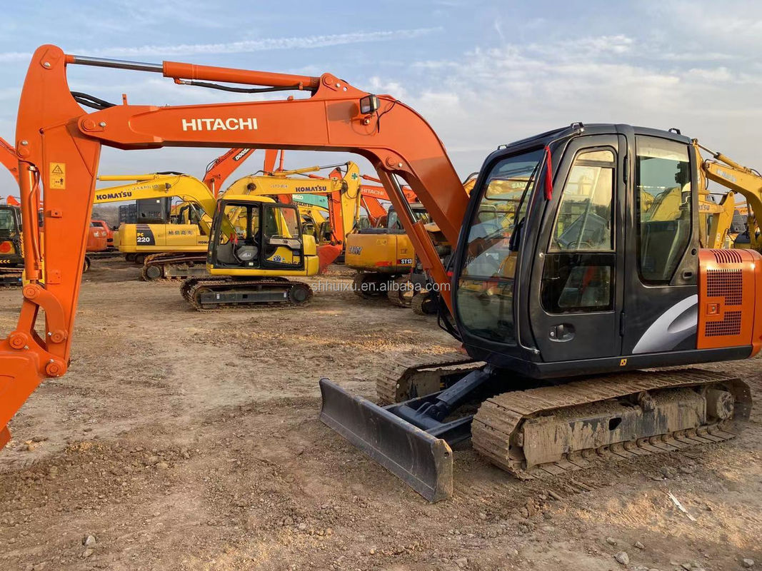 Hitachi stokta kullanılmış hitachi mini kazıcı zx60 japan 2019 yılı/İkinci el Küçük Crawler kazıcı iyi durumda HITACHI 60