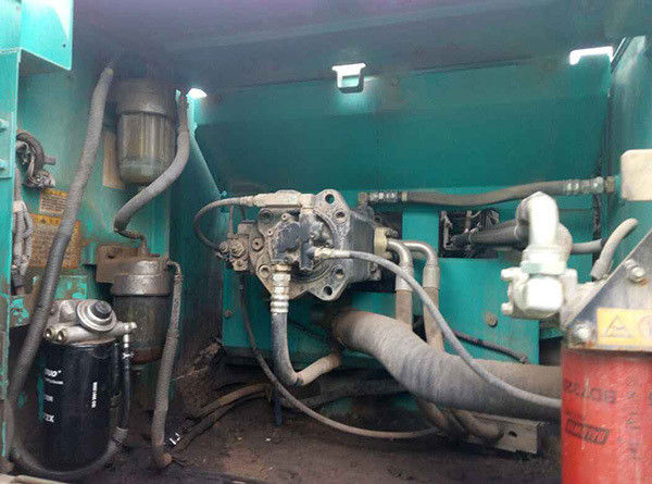 Kullanılmış Hidrolik Çarpıcı Ekskavator Kobelco260 / Kullanılmış Japonya Orijinal İkinci El Ekskavator Kobelco260 orijinal Japonya