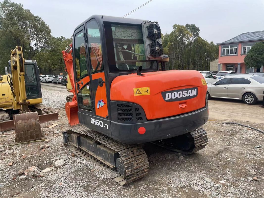 Yüksek kaliteli Kullanılmış mini kazıcı Doosan ZX60 inşaat makinesi/İkinci el hidrolik sürünen kazıcı DOOSAN ZX60 Kore kökeni