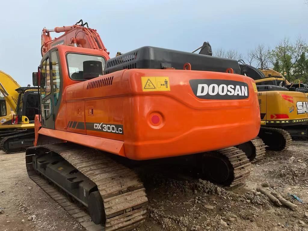 Doosan DX300LC, Doosan DX300 DH300, Doosan DX300 Japonya kazıcı satılıyor.