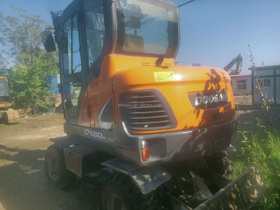 Doosan sıcak satış Kullanılmış doosan dh60-7 sürünen kazıcı/kullanılmış mini kazıcı Doosan DX60W Ucuz fiyat