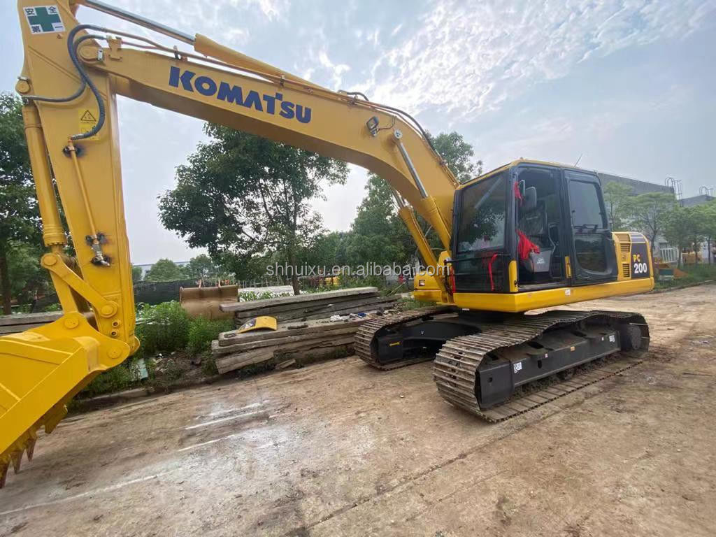 Komatsu İkinci el hidrolik sürünen kazma makinesi iyi kalite kullanılmış kazma makinesi Japonya kökenli kullanılmış komatsu pc200-8 kazma makinesi Komatsu kazma makinesi