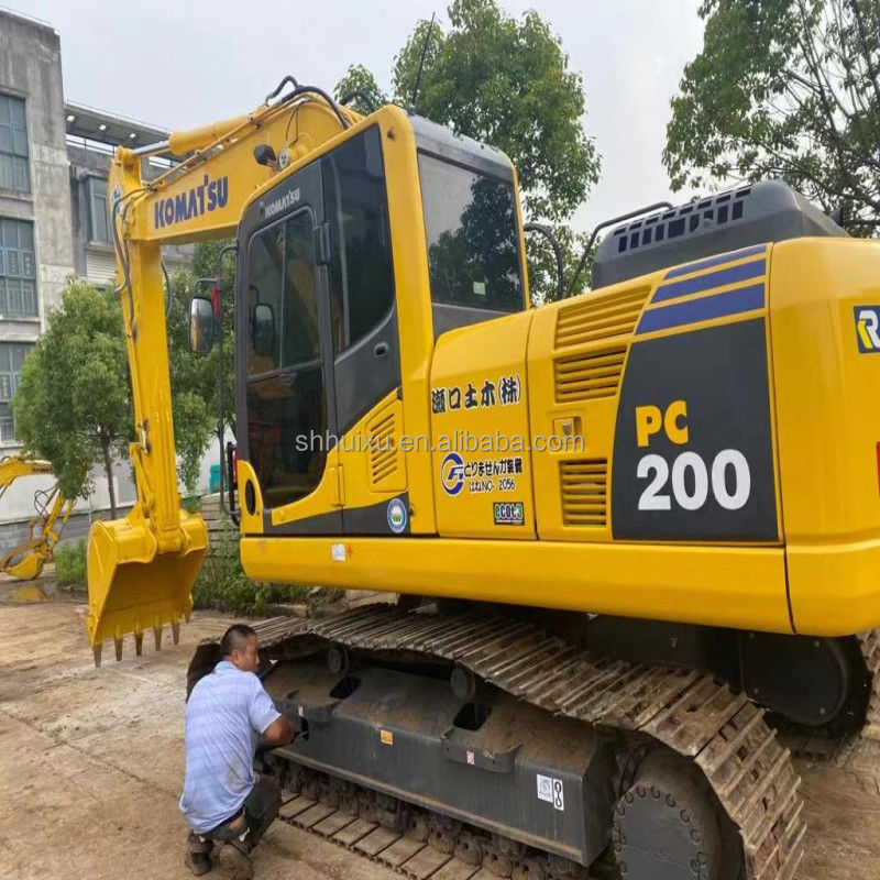Komatsu İkinci el hidrolik sürünen kazma makinesi iyi kalite kullanılmış kazma makinesi Japonya kökenli kullanılmış komatsu pc200-8 kazma makinesi Komatsu kazma makinesi