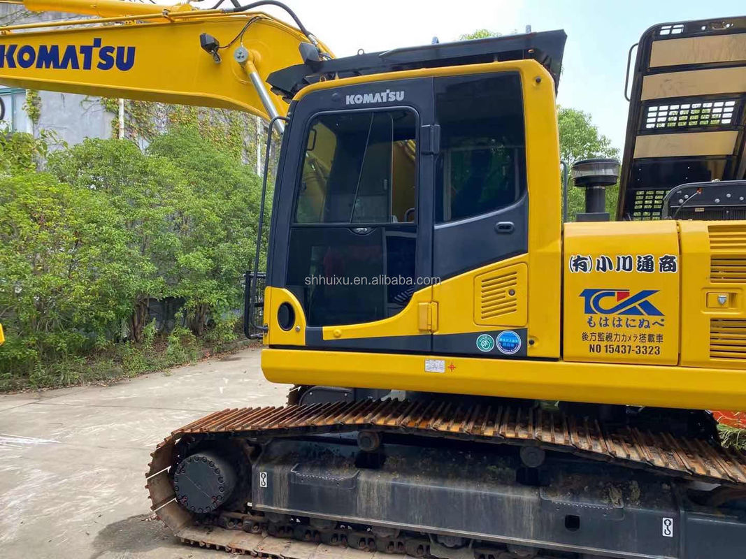 Komatsu İkinci el Hidrolik Japonya kökenli Komatsu PC200-8 sürünen kazma makinesi İyi kaliteli kullanılmış kazma makinesi Komatsu kazma makinesi