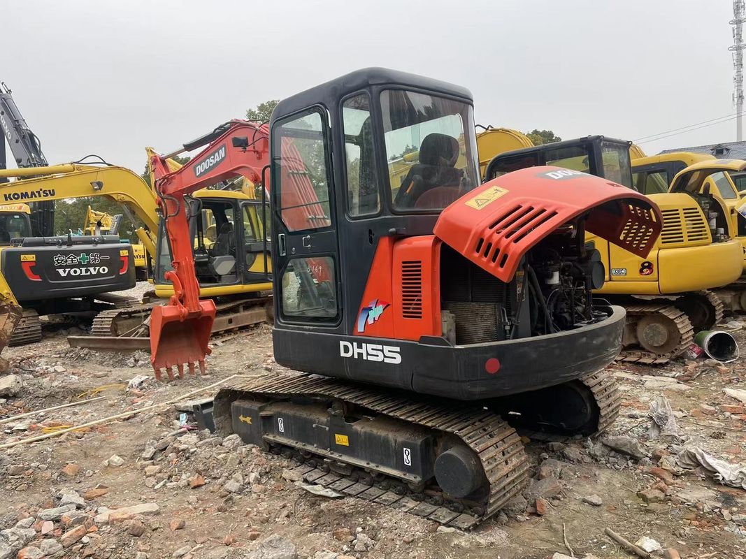 İkinci el Crawler Excavator yüksek kaliteli düşük fiyatlı kullanılmış Doosan55 satılık yol yapım makinesi