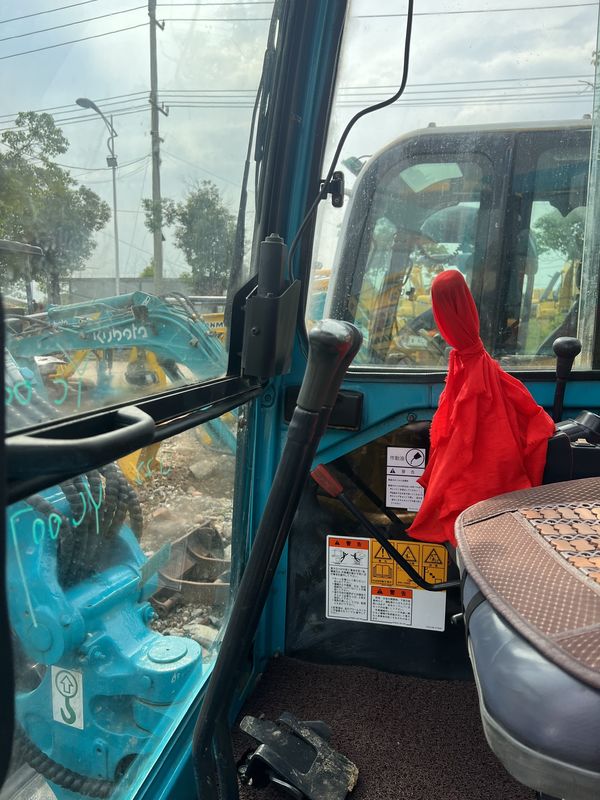 Orijinal Boya Kullanılmış Ekskavatör Kubota 135 İkinci El Mini Ekskavatör 13500KG