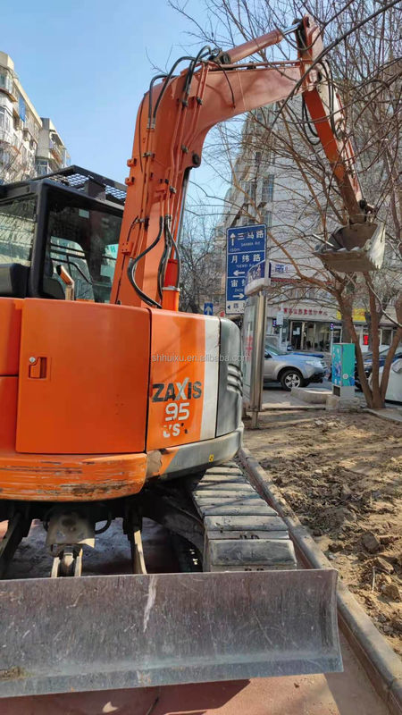 Hitachi sıcak satış Kullanılmış mini kazıcı Hitachi ZX75 ucuz fiyat Güzel kalite İkinci el hidrolik sürünen kazıcı