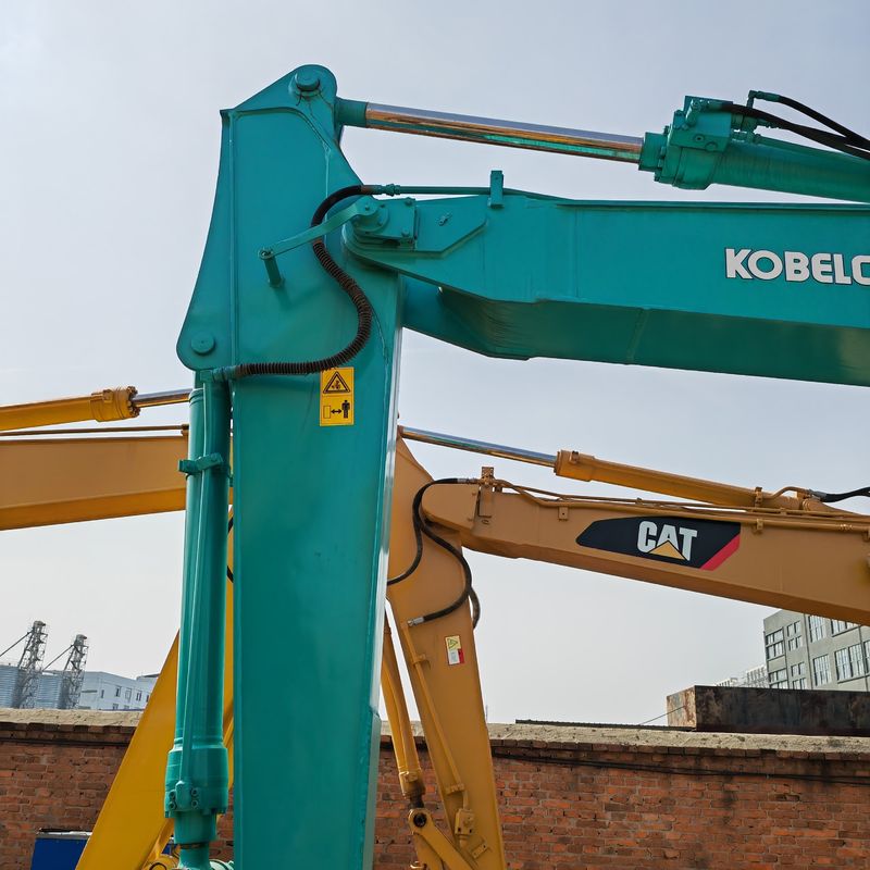 0.7m3 kova kapasitesi 13 Ton Mavi renk ikinci el kazıcı Kobelco Sk 135