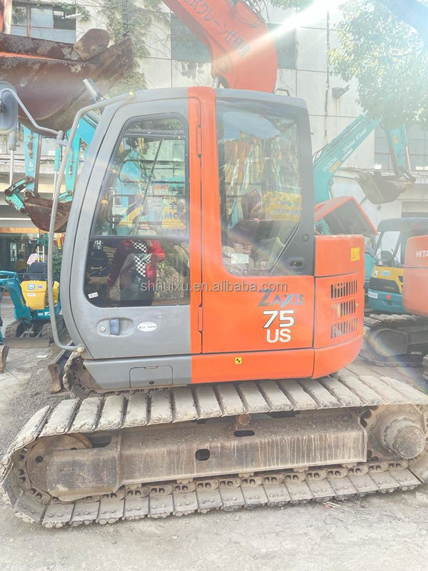 Hitachi stokta Japonya kökenli Hitachi ZX75 İkinci el hidrolik sürünen kazıcı/kullanılmış mini kazıcı Hitachi ZX75 iyi kalite Ucuz fiyat