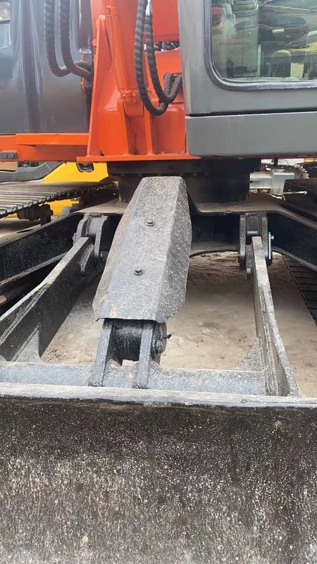 Hitachi kullanılmış ZX70 sürünen kazıcı, Hitachi Zaxis 70 fiyatı Shanghai'da Çin'de ucuz satılıyor