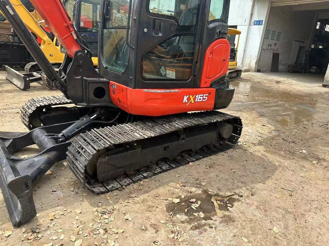 Kullanılmış mini kazıcı Kubota165 Japonya kökenli ucuz fiyat/İlk el hidrolik sürünen kazıcı Kubota165 Yüksek kalite