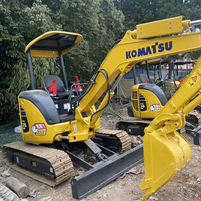 mini Japonya Komatsu35 Ev içi kullanımı için kullanılan kazık makinesi 3,5 tonluk kullanılmış Japonya kazık makinesi