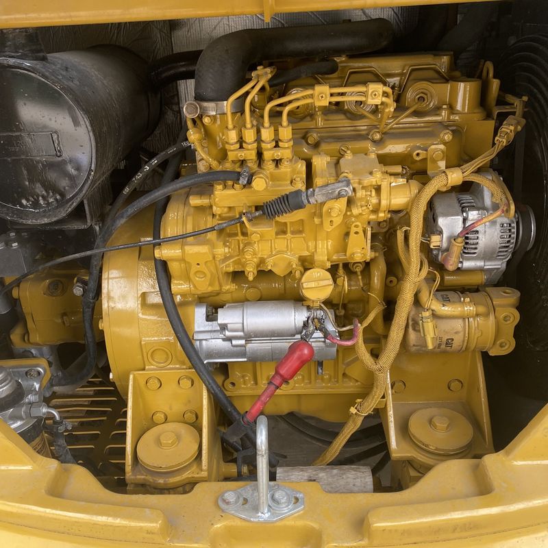 Kullanılmış CAT 306E Kazı makinesi kullanılmış tırtıl mini kazıcı kullanılmış kazıcı kova kapasitesi 0.25cbm