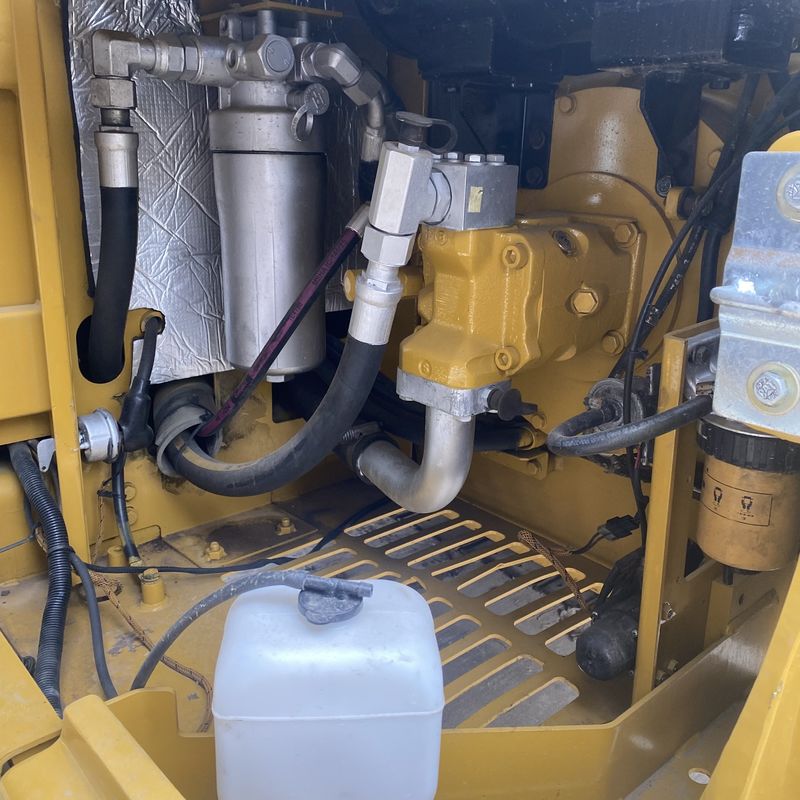 Kullanılmış CAT 306E Kazı makinesi kullanılmış tırtıl mini kazıcı kullanılmış kazıcı kova kapasitesi 0.25cbm