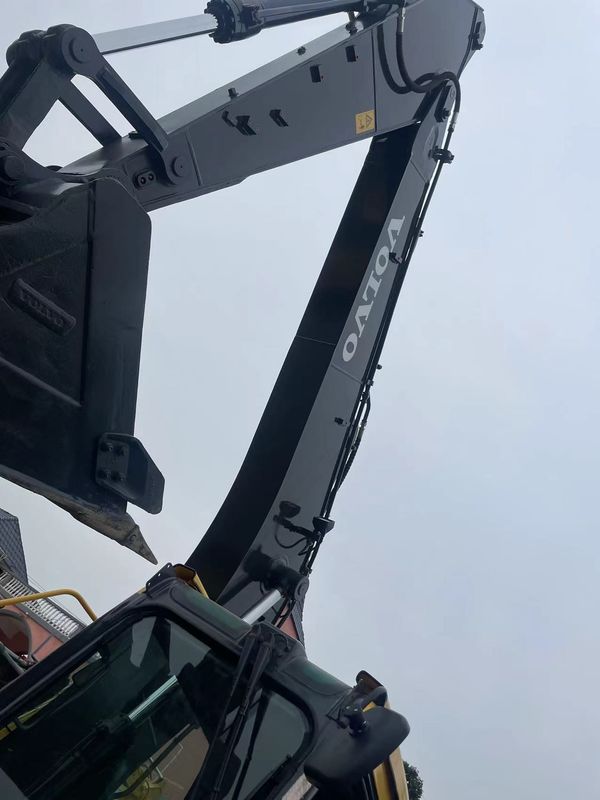 İkinci el kaliteli sürünen kazıcı satılıyor VOLVO140 380 480 /İsviçre'de üretilen mini kazıcı kazma makinesi