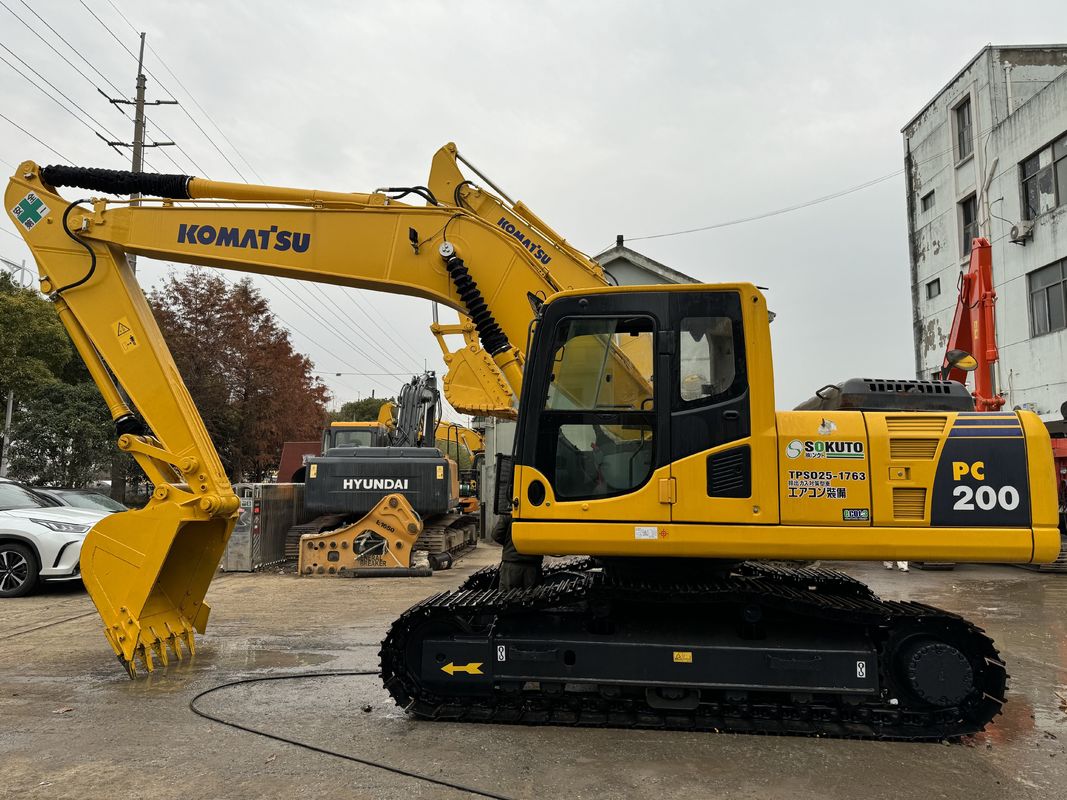 Japonya eski kazık makinesi komatsu pc200 kazık makinesi eski kazık makinesi pc220 japon orijinal inşaat ekipmanları