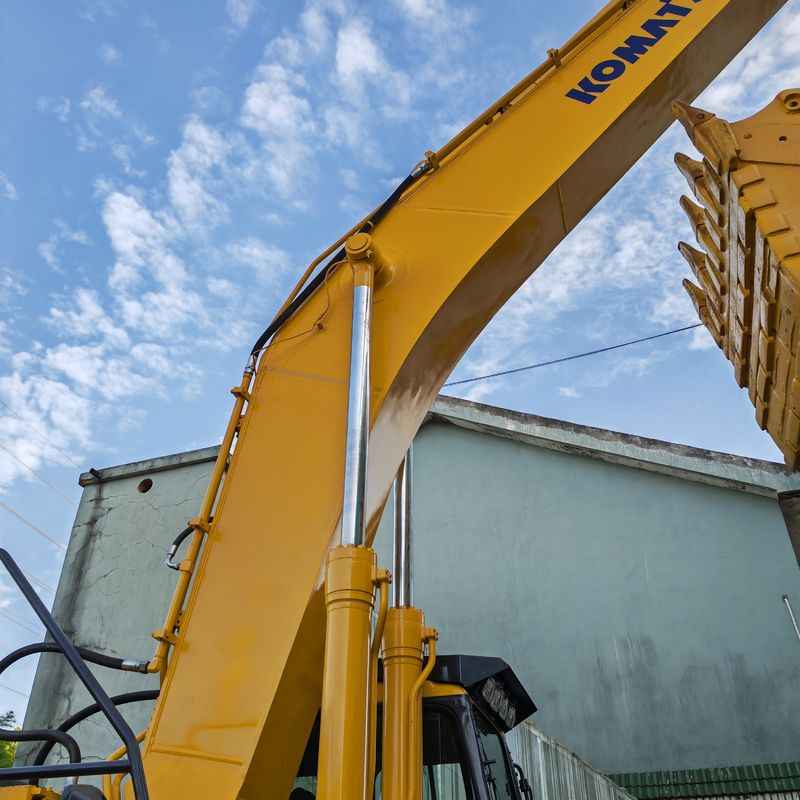 Yüksek Kazma Gücü Kullanılmış Sürünen Ekskavatör Komatsu PC400, İkinci El Mini Ekskavatör PC400-7 satılıyor