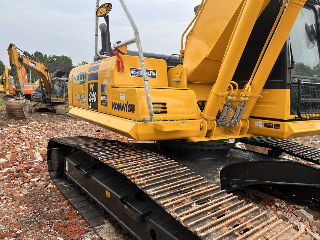KOMATSU 240-8LC ikinci el kazıcı 24000KG inşaat malzemeleri dükkanları