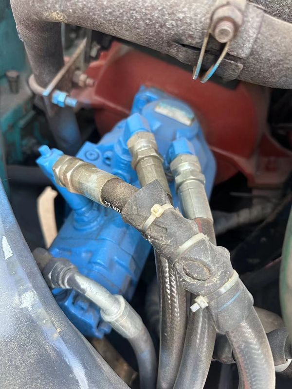0.15m3 Kovalı Kırmızı Renkli Mini Kullanılmış Ekskavator Kubota U35 İkinci El Mini Ekskavator