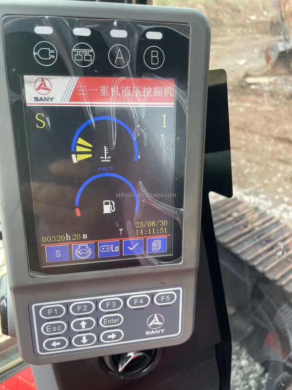 Neredeyse yeni % 95 13.5 tonluk Sany SY135 kullanılmış kazma makinesi kazıcı ikinci el sürünen mini Çin markası Sany satılıyor