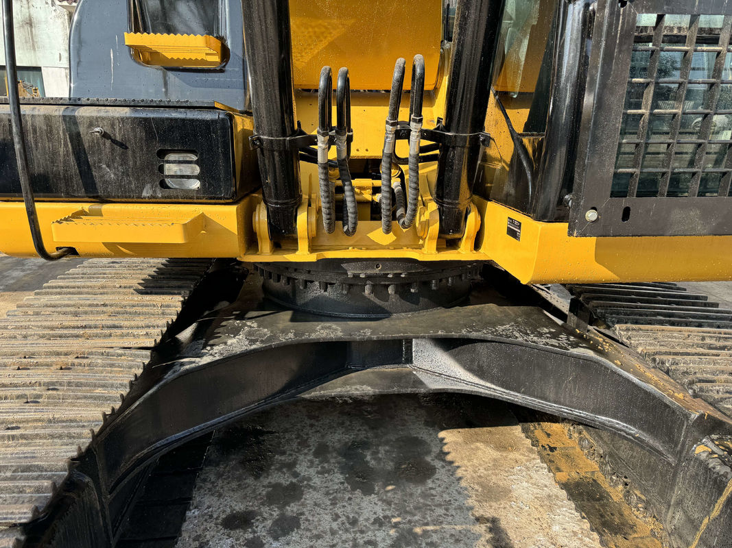 Caterpillar- Excavator orijinal 320d2 hidrolik yapısı Digger CAT- 320d2 İyi durumda ucuz kullanılmış sürünen kazıcı satmak