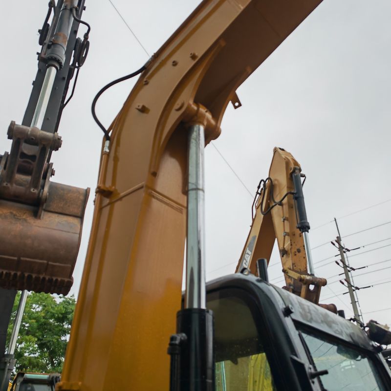 kullanılmış cat 307e sürünen yüksek kazma gücü kazıcı ikinci el cat 307e Çin'de ucuz fiyatla satılıyor