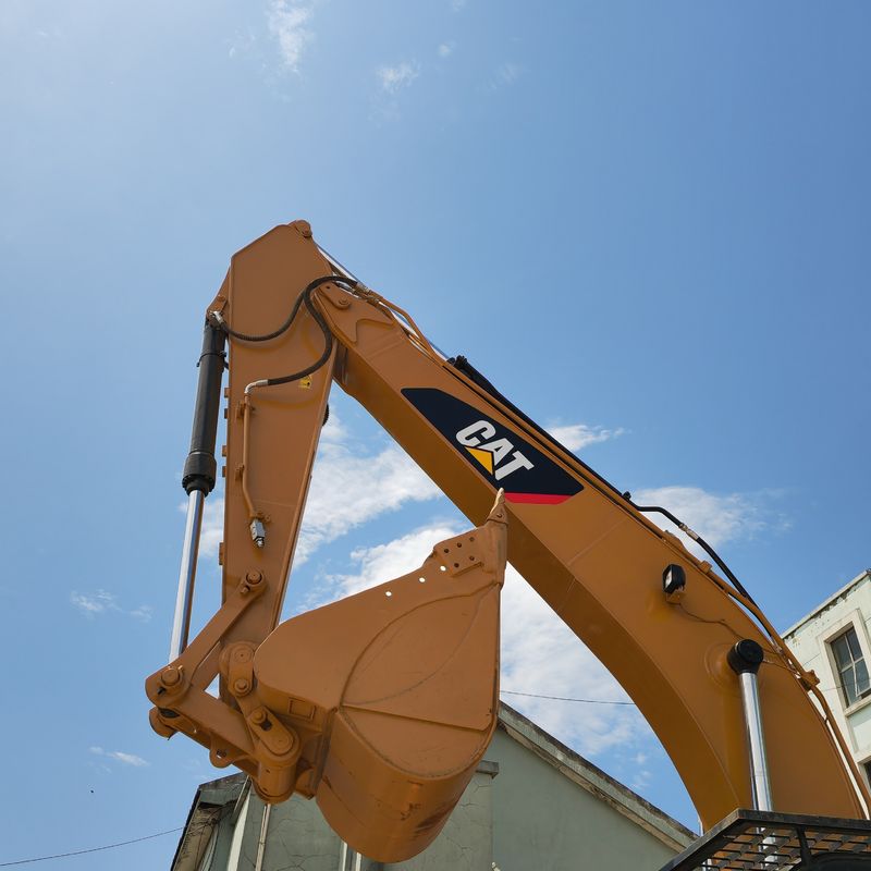 orijinal boya yüksek kazma gücü kullanılmış kazıcı kullanılmış cat323d/ikinci el cat323d satışta
